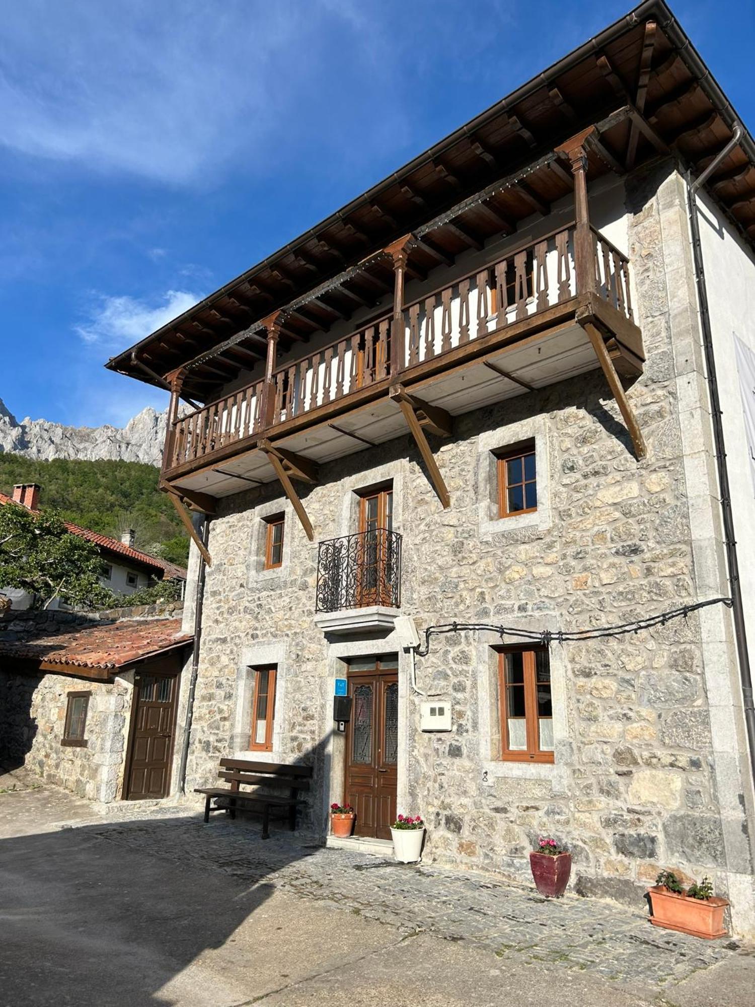 포사다 데 발데온 La Balconada De Valdeon 빌라 외부 사진