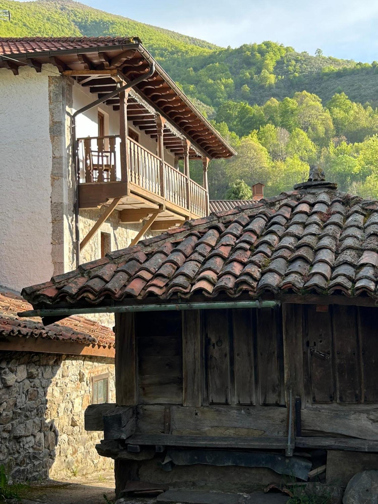 포사다 데 발데온 La Balconada De Valdeon 빌라 외부 사진